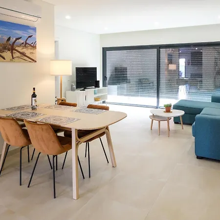 Casa June - *